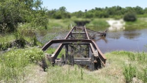 Piden reconstruir el puente que los unía a Corrientes