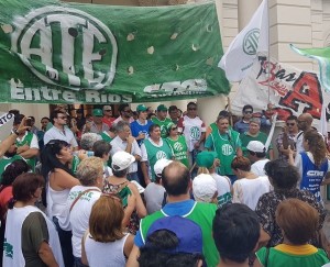 ATE y AGMER Paraná movilizaron