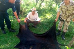 Policía que gozaba de licencia por enfermedad