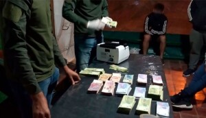 Vecinos de Federación viajaban con casi 2 millones de pesos y se