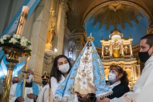 Fueron suspendidas las celebraciones religiosas con participación de fieles