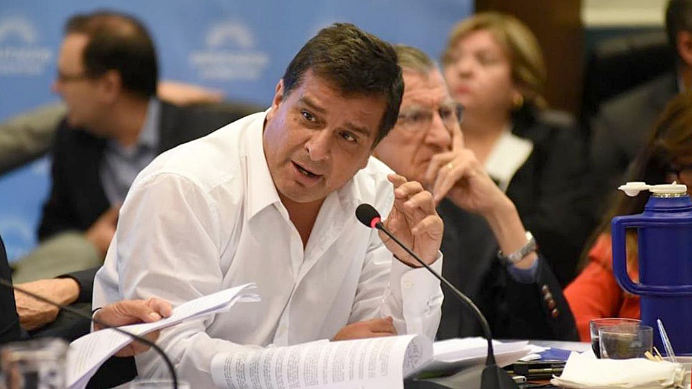 El DIputado Casaretto y su vocación por embarrar la cancha
