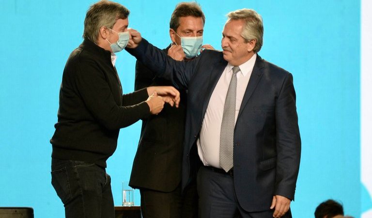 Albert!!! Si se acercan enmascarados desconfiá!!!!!
