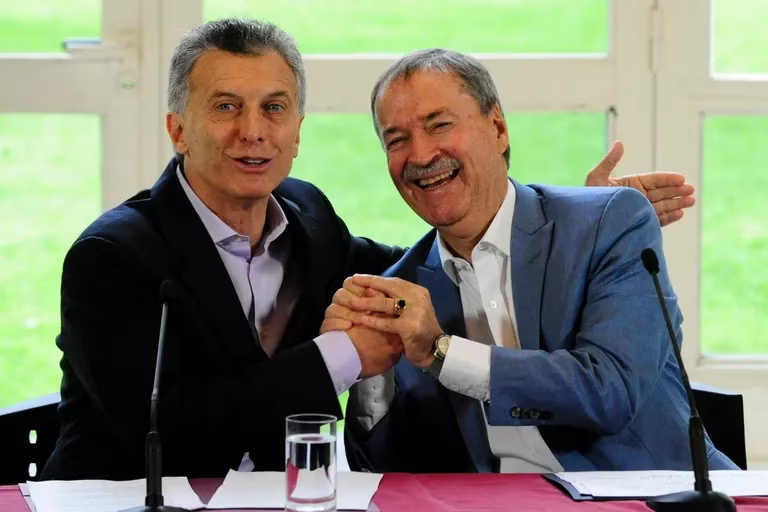 Macri coqueteó por años con Schiareti. Hoy se opone a su inclusión en JxC