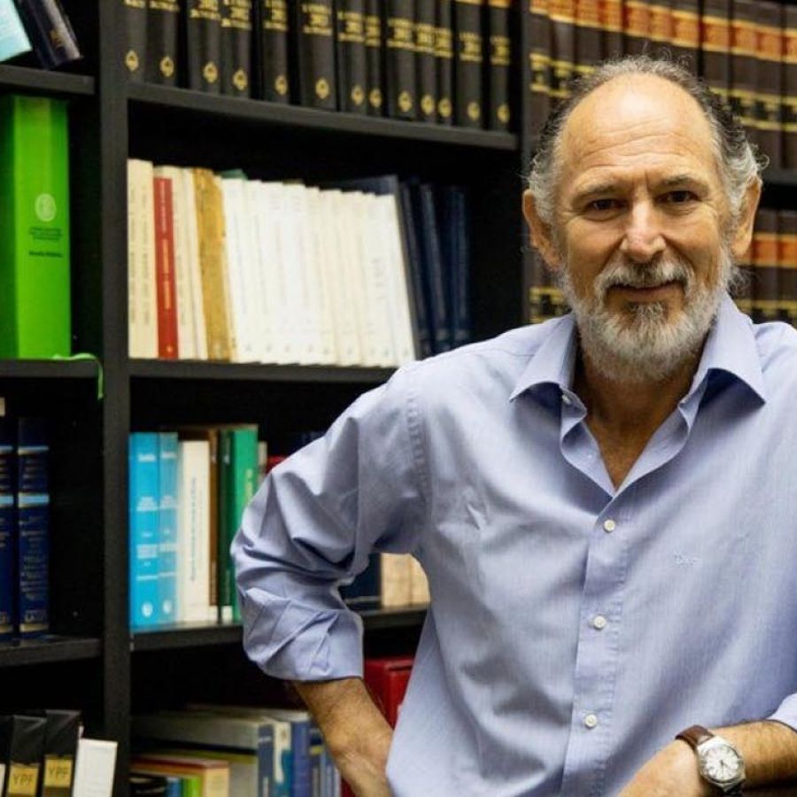 Tomás Liendo fue el arquitecto legal de la dolarización de los 90 y hoy se manifiesta en contra de una dolarización a las condiciones actuales