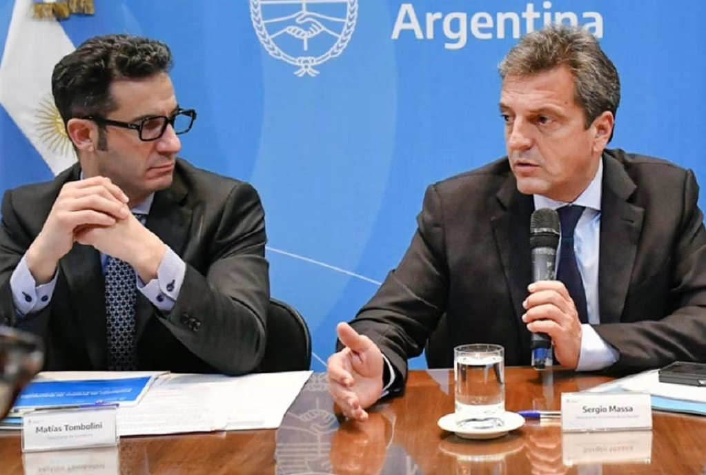Matias Tombolini, Secretario de Comercio Interior y Sergio Massa, superministro.