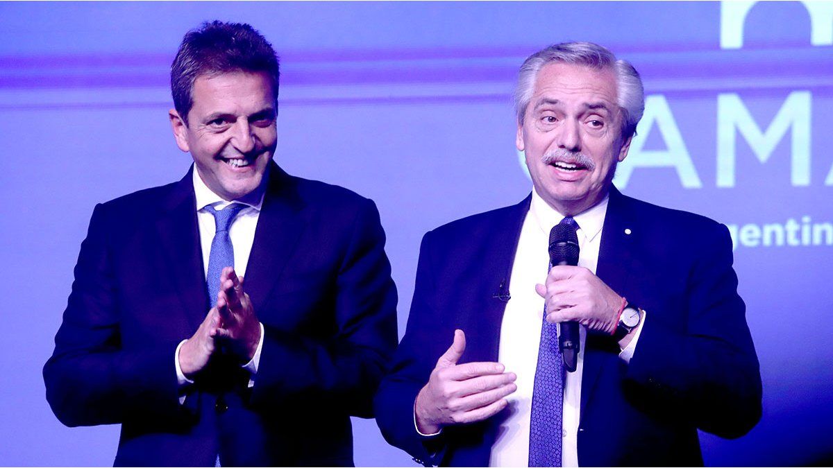 Alberto Fernández enfureció a Massa con una rebuscada denuncia a los Libertarios por la corrida del dólar